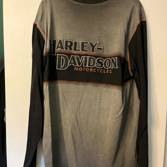 Harley-Davidson Gray and Black Long Sleeve Shirt. Size XL - Picture 6 of 6